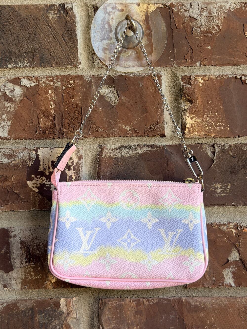 Louis Vuitton Pochette Accessoires LE Escale Monogram Giant Mini 35464